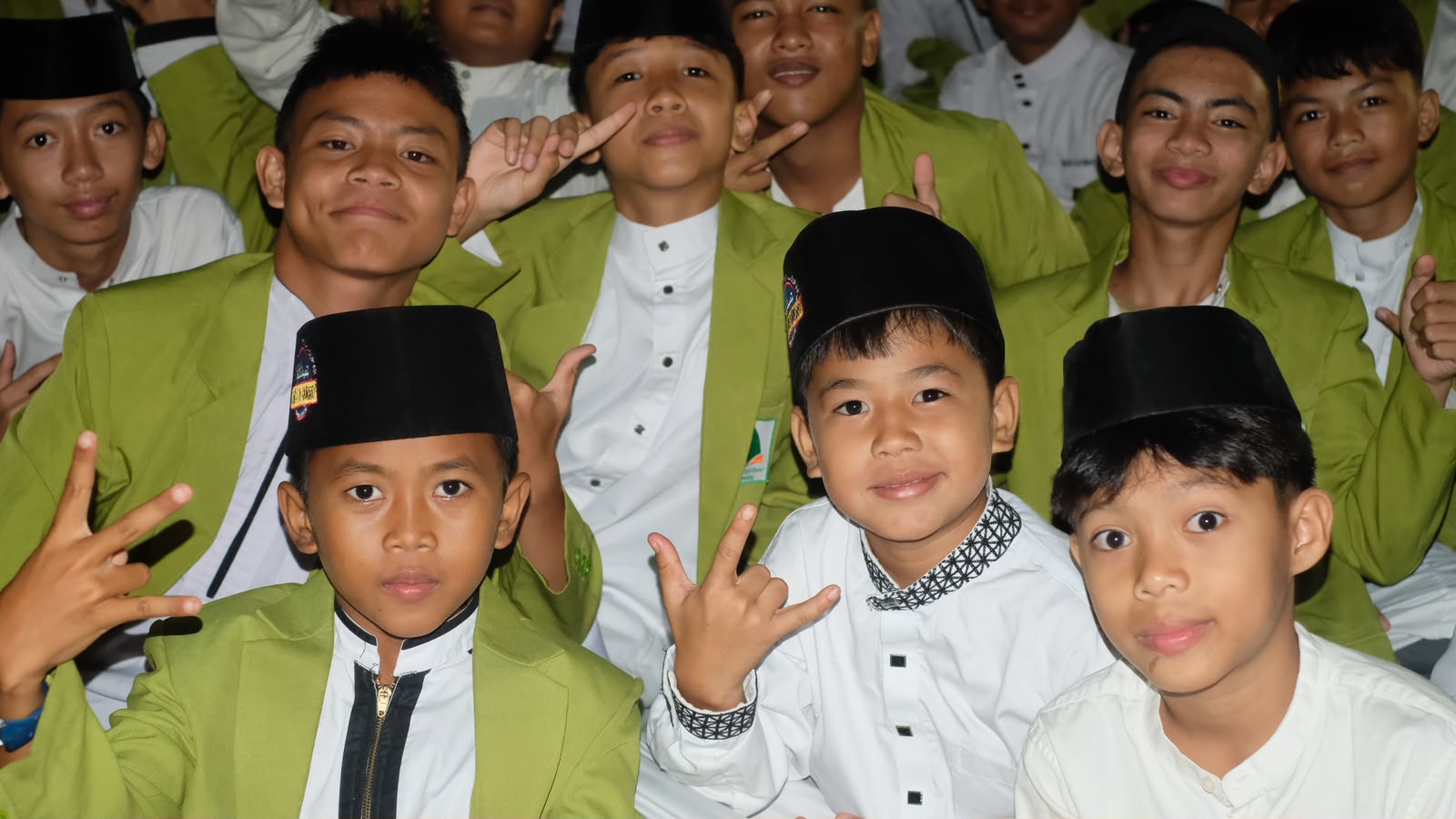 Pelantikan dan Perayaan
